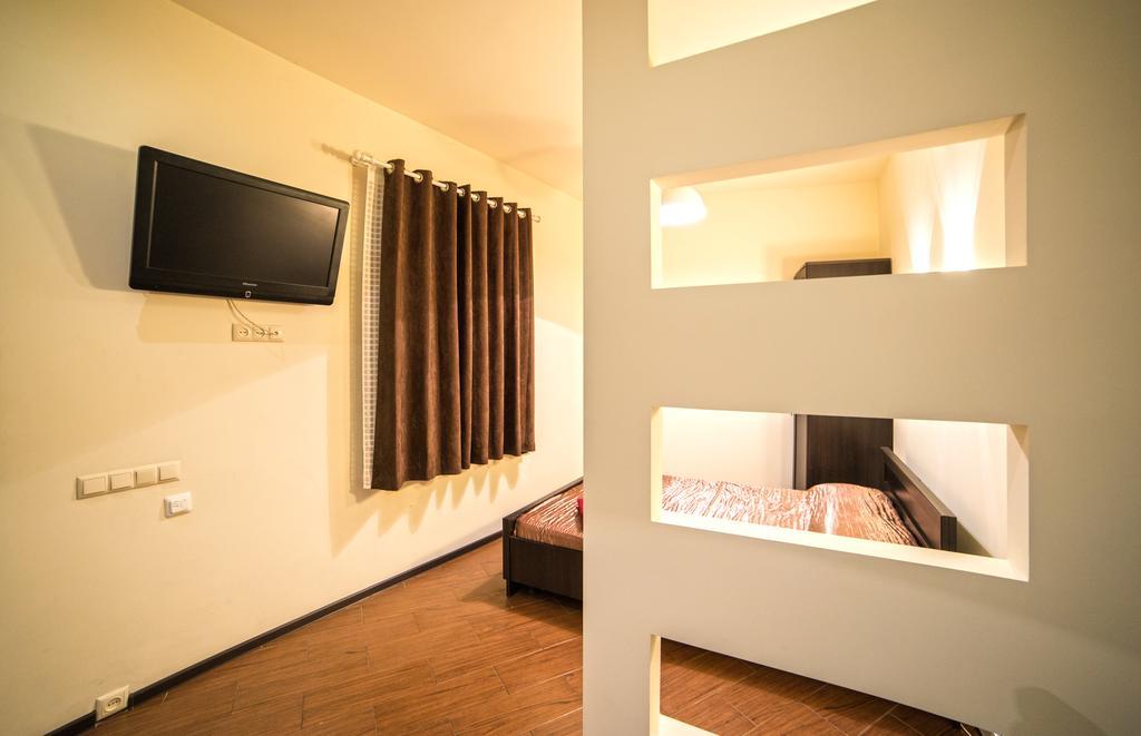 Apartment On Rappoporta 7B - 2 利沃夫 外观 照片